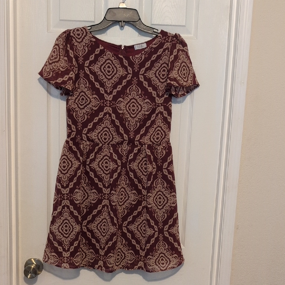 Tobi Burgundy and Cream Patterned Dress